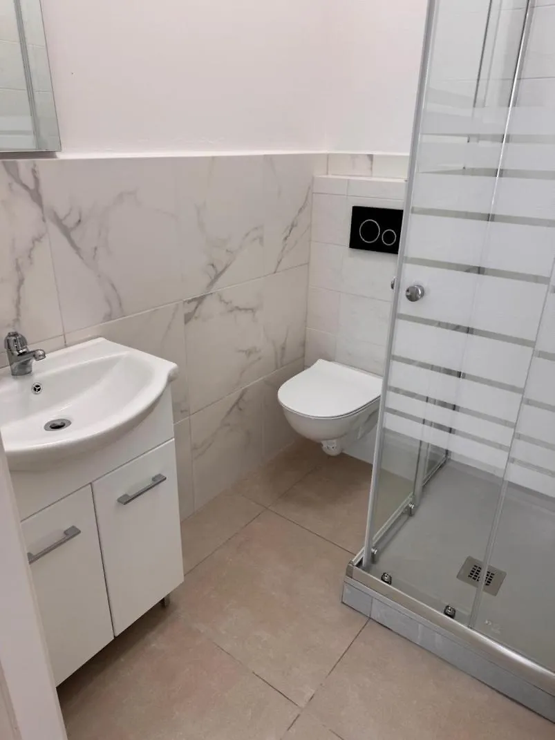 Guest house Station & Airport Hotel Pisa
